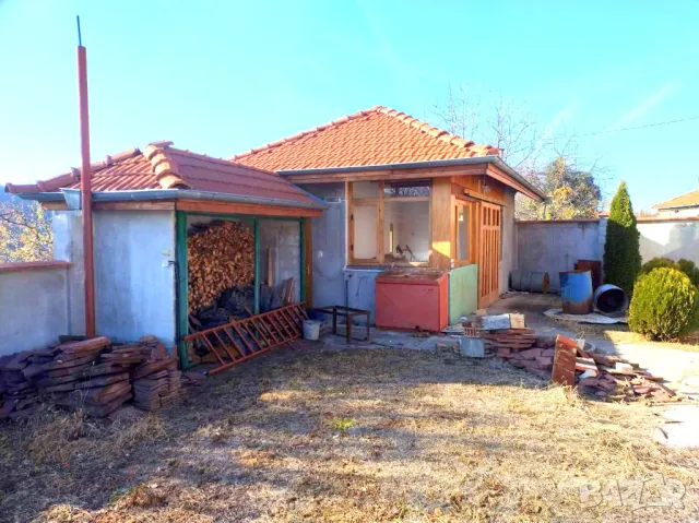 Продавам УПИ ведно с 4 сгради ,оранжерия и 3 постройки, снимка 5 - Къщи - 48961270