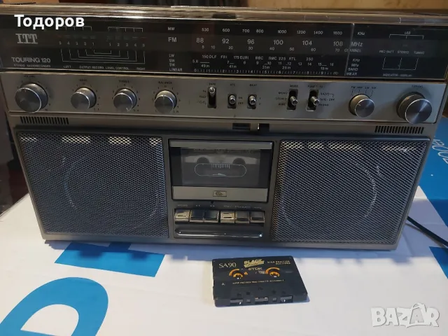 ITT Touring 120 Stereo Radiorecorder , снимка 2 - Радиокасетофони, транзистори - 48375376