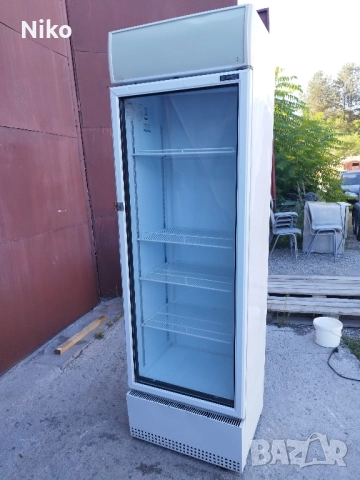 Хладилна витрина 