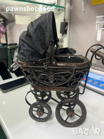 Винтидж викторианска количка за кукли, антична и колекционерска., снимка 6 - Колекции - 51971833