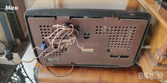 Старо радио Nordmende Elertra., снимка 3 - Антикварни и старинни предмети - 50857318
