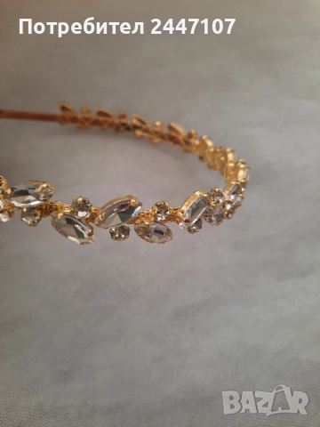 Диадема със стъклени кристали, снимка 2 - Аксесоари за коса - 51611305