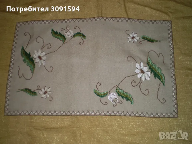 Винтидж  Ръчно бродиран ленено каре тишлаифер  , снимка 5 - Покривки за маси - 49441769