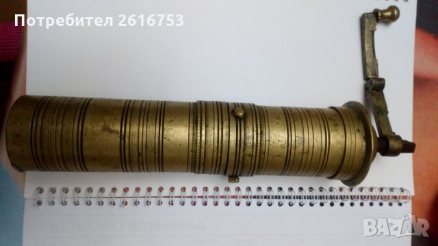 Афтентична ръчна кафемелачка , снимка 4 - Антикварни и старинни предмети - 28705696