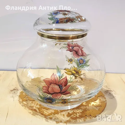 Стъклен съд с капак и месингов кант „Пролетна градина“