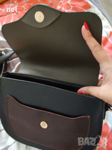 Черна чанта, снимка 4 - Чанти - 27981579