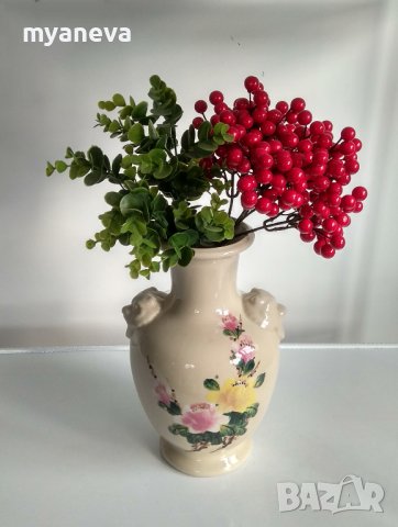 Порцеланова ваза от Виетнам с богата орнаментика и дръжки, лъвски глави ., снимка 3 - Вази - 43272011