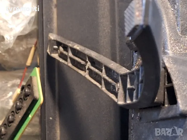 крачета оригинална стойка телевизор SANG модел LE-43UA15, снимка 5 - Стойки, 3D очила, аксесоари - 49367368