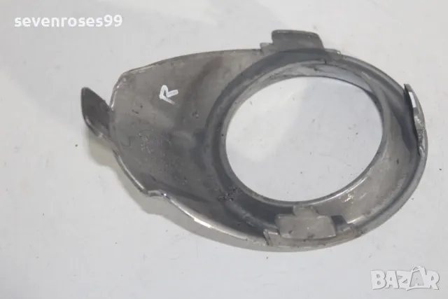 Капачка халоген дясна Форд Фиеста 6 2011 1.4tdci 68hp Ford Fiesta 6, снимка 2 - Части - 48306359