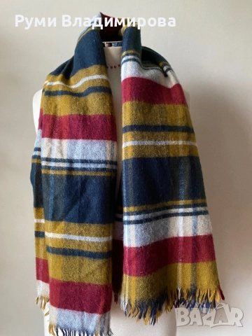 Голям шал/ тип одеало Aigle , снимка 3 - Шалове - 52570448