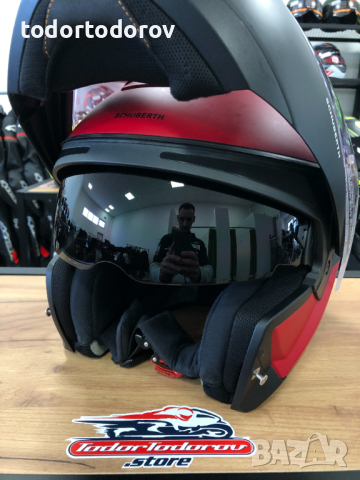 Отваряема мото Каска Schuberth C4 М-L 58-59смкато нова,пълен комплект, снимка 4 - Аксесоари и консумативи - 44865997