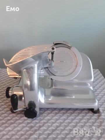 Резачка за Колбаси, снимка 2 - Обзавеждане на кухня - 50955945