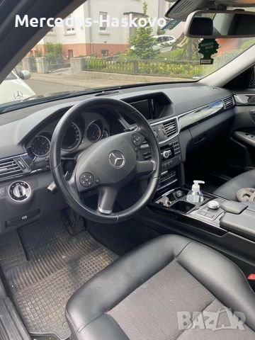 Mercedes-Benz Mercedes E Klasse 220 CDI BlueEfficienz, снимка 6 - Автомобили и джипове - 36664724