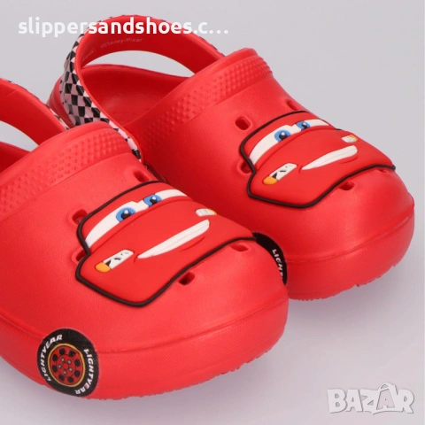 Детски чехли Cars “Маккуин Светкавицата” скорост и комфорт, снимка 2 - Детски джапанки - 53456977
