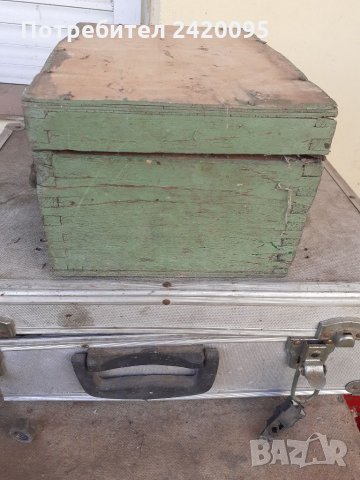 Малко дървено куфарче-10лв, снимка 5 - Други ценни предмети - 33206704