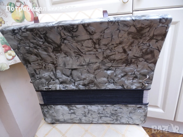 Акордеон Велтмайстер Стела 60 баса, снимка 8 - Акордеони - 53005425