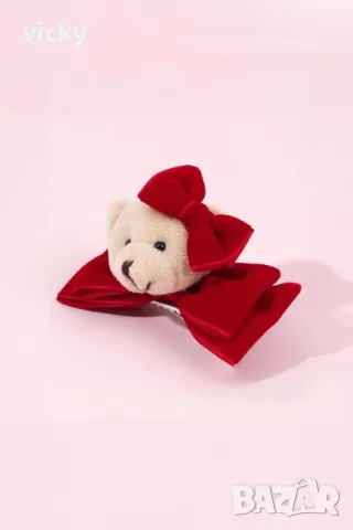 Фиба с плюшено мече в червено, вдъхновена от Petite Fleur