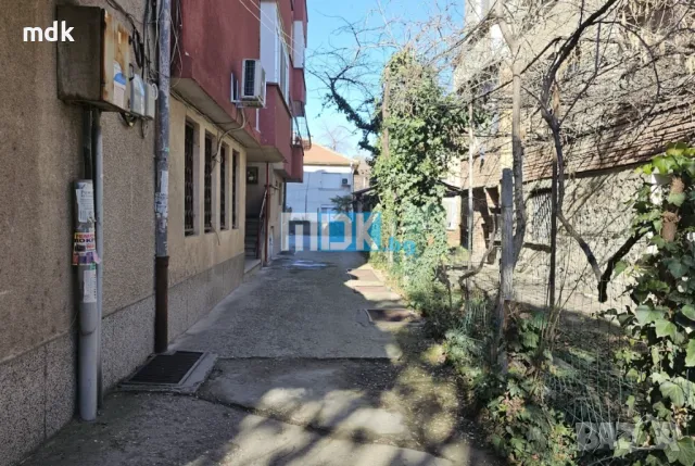 Самостоятелен монолитен гараж, снимка 4 - Гаражи и паркоместа - 49397339