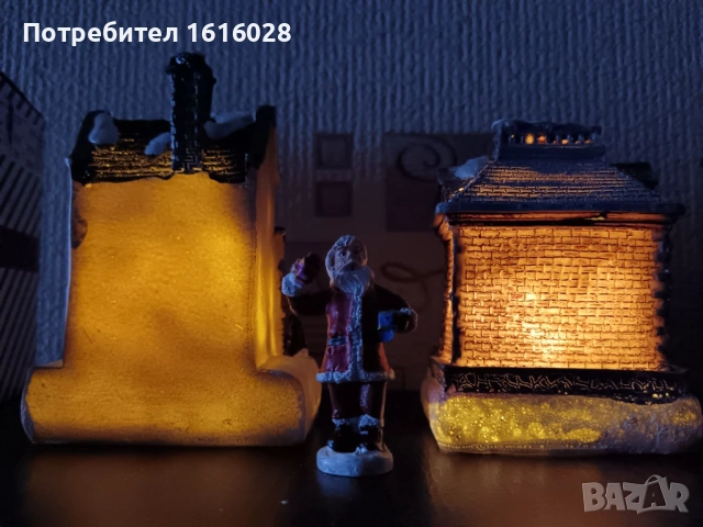 LED светещи 2 къщи с дядо Коледа и елхи., снимка 7 - Декорация за дома - 52297620