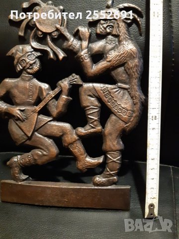 Метално пано