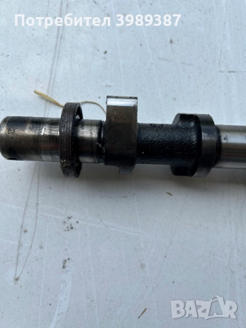 Разпределителен вал Рено Канго Дизел 1,9 литра 2001 година, снимка 2 - Части - 51445497