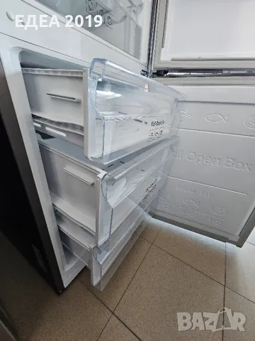 Хладилник с фризер SAMSUNG, снимка 11 - Хладилници - 50122347