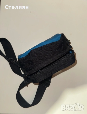 Здравейте, продавам чантичка на THE NORTH FACE, снимка 3 - Чанти - 53215621