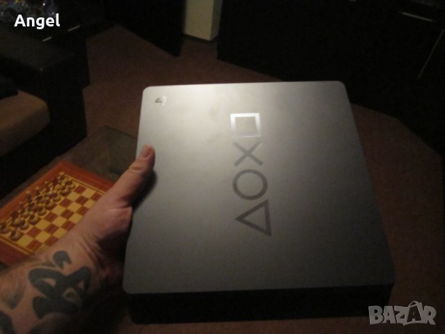 PS4 1TB лимитирано издание!, снимка 2 - PlayStation конзоли - 27446618