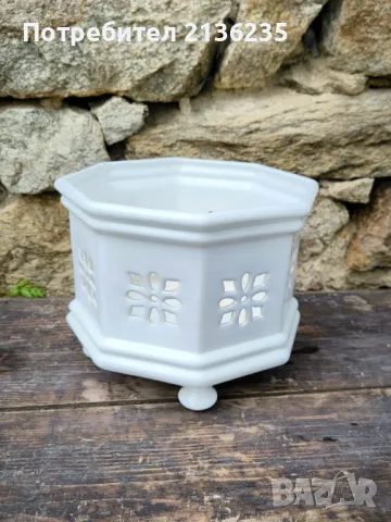 Порцеланова кашпа 