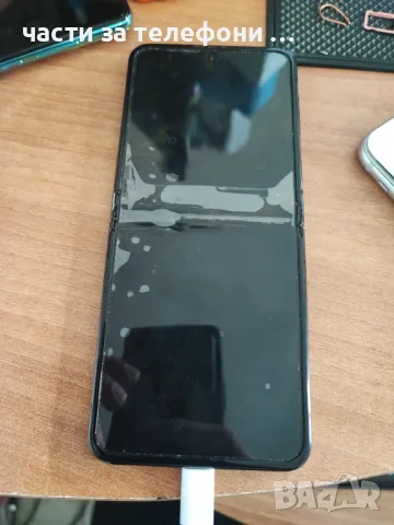 Samsung Z Flip 4 работещ за части отключена платка, снимка 5 - Резервни части за телефони - 49883227