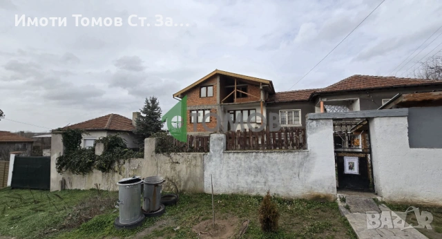 Здрава триетажна къща в гр. Гълъбово