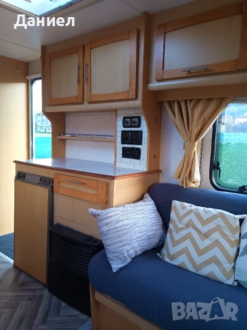 Каравана Elddis Avante 482 в перфектно състояние цена 6000€, снимка 8 - Каравани и кемпери - 53100645