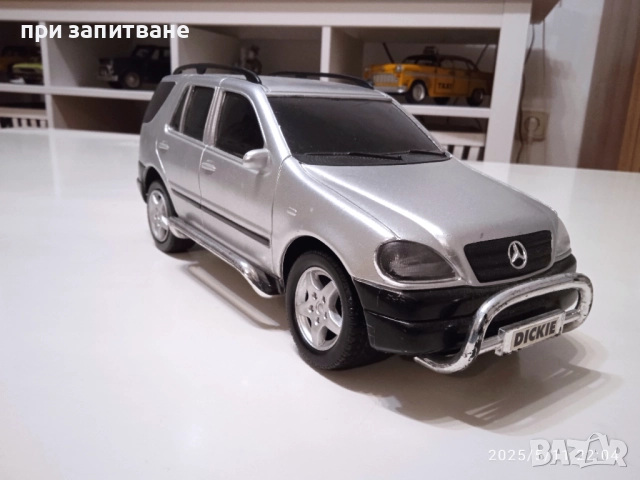Стара американска брандирана играчка от 1999, Hummer H1, 29 см. и Mercedes ML, 28 см. на Dickie, снимка 3 - Колекции - 48085558