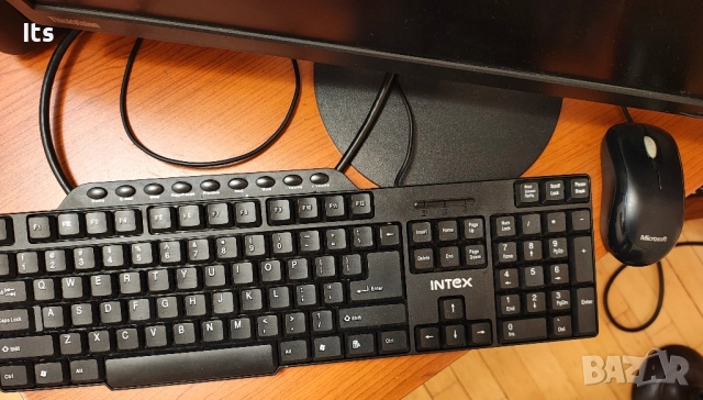 Настолен компютър с монитор , снимка 6 - За дома - 52522592