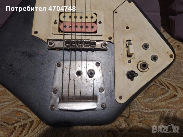 Ретро електрическа китара , снимка 15 - Китари - 53181239