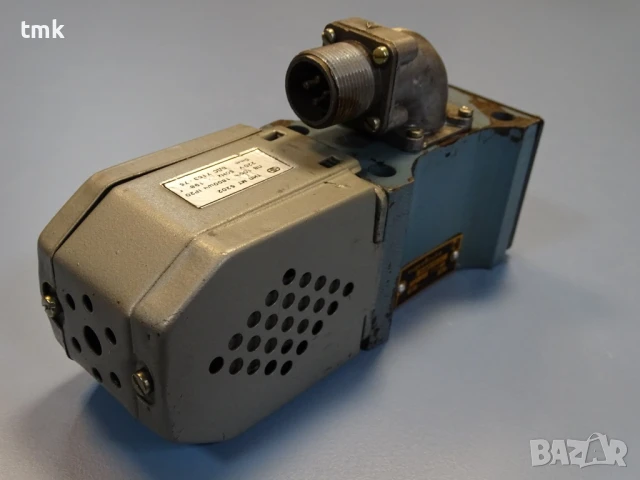 Хидравличен разпределител "Хидравлика" тип 54БПГ 73-11 Hydraulic solenoid valve 220V, снимка 5 - Резервни части за машини - 50550647