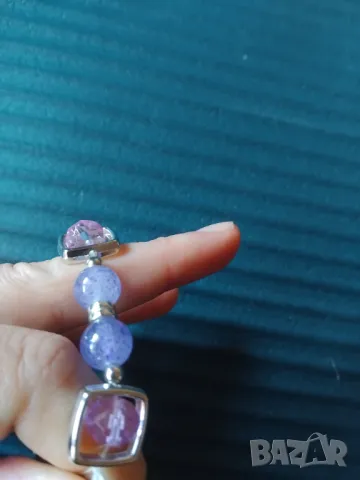 НОВА гривна полускъпоценни камъни и кръстче, снимка 2 - Гривни - 49275094