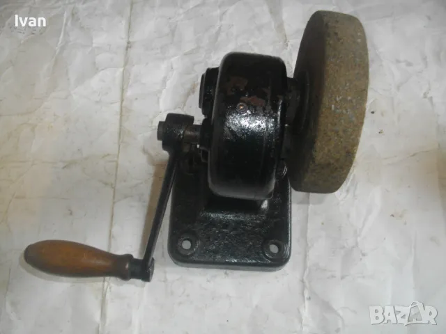 Ръчен ШМИРГЕЛ със собствена стойка Чугунен ф125мм Масивен 4,5 кг Старо качество Немски, снимка 11 - Други инструменти - 47364931