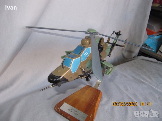 дървен вертолет EUROCOPTER EC - 665 TIGER HAP, снимка 4 - Колекции - 27818963