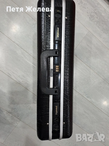 Твърд дипломатически куфар DIPLOMAT с шифър и ключ , снимка 2 - Куфари - 53101433