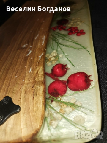 Дъска за сервиране и рязане, епоксидна смола с коледни мотиви, снимка 2 - Коледни подаръци - 52676563