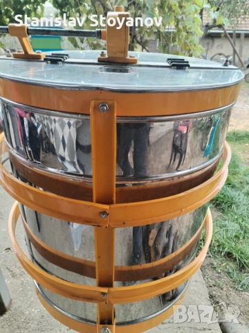 Центрофуга за мед