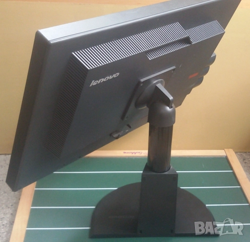 Монитор Lenovo ThinkVision LT2452pwC 1920x1200 24 инча, снимка 5 - Монитори - 52233648
