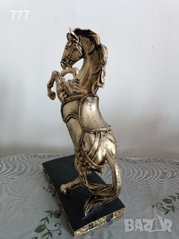 статуетка кон, снимка 2 - Статуетки - 44012123