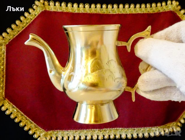 Бронзова каничка,латиера,гравирана. , снимка 2 - Антикварни и старинни предмети - 33517059