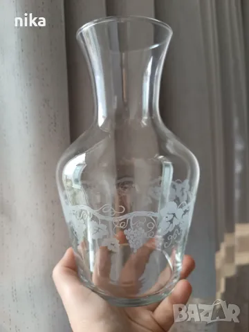 Винтидж стъклена гарафа