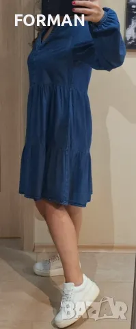 Дънкова рокля на волани с остро деколте , снимка 5 - Рокли - 48430399