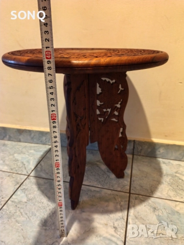 Прекрасна Дървена Масичка-Дърворезба, снимка 7 - Антикварни и старинни предмети - 52029069