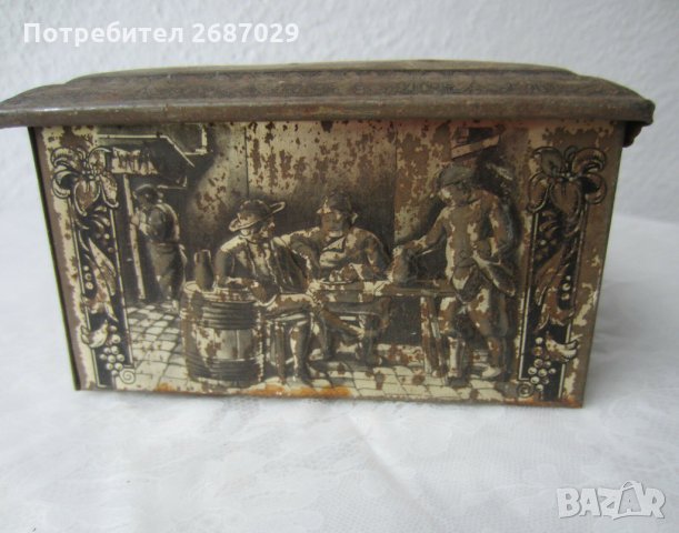 Много стара кутия метал ламарина антика