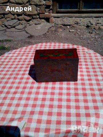 Стара метална кутия #6, снимка 6 - Антикварни и старинни предмети - 28653286